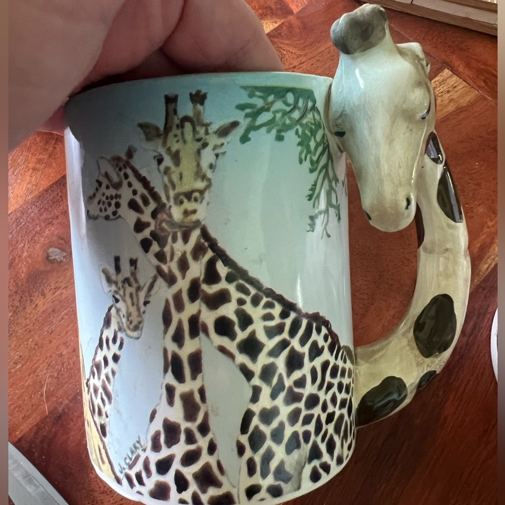 1989 Vintage FIVE & DIME #4074 Giraffe Handle Design Coffee Mug Cup